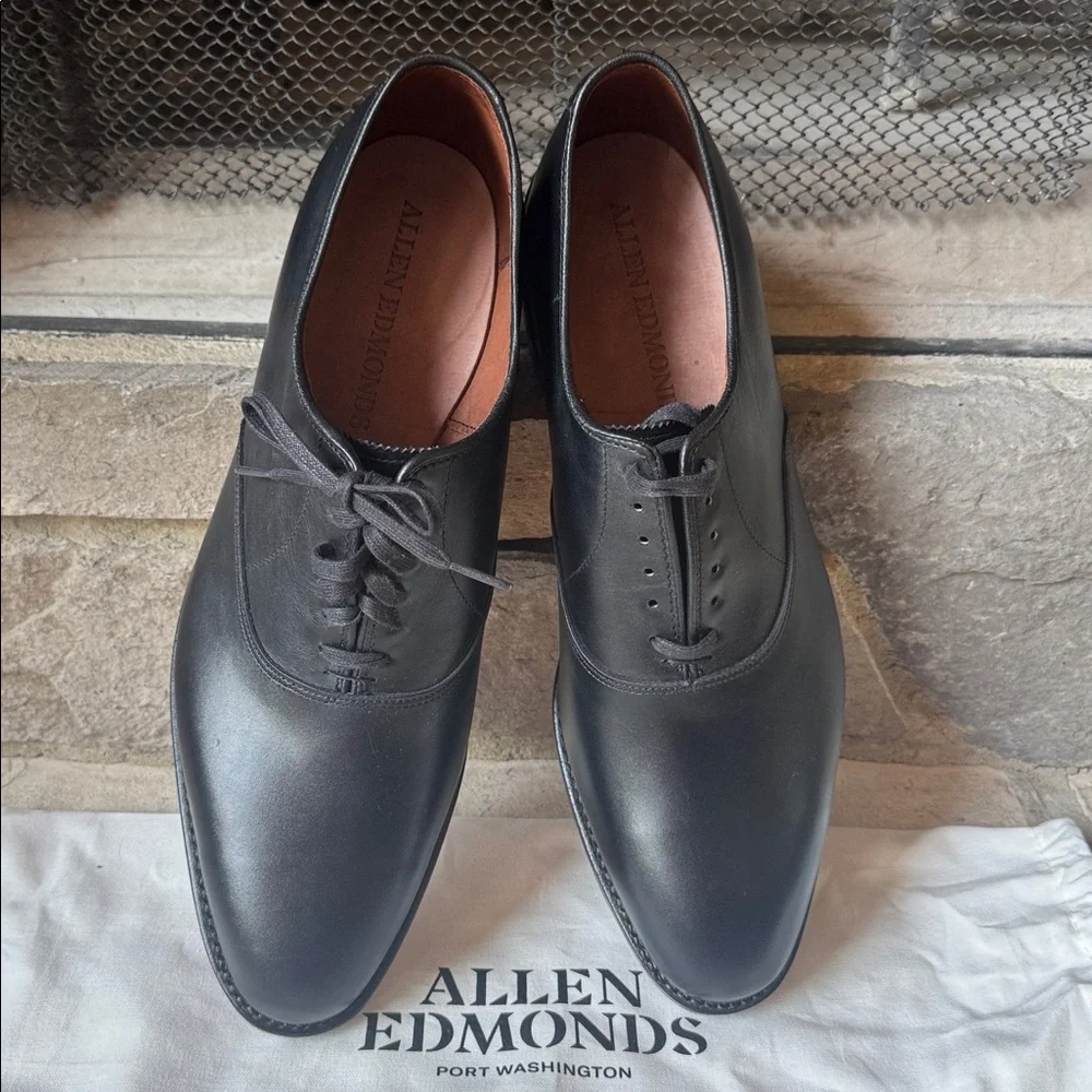 Allen Edmonds Carlyle Plain Toe Oxford 8830 Black Leather Mens Size 11. NWOT
